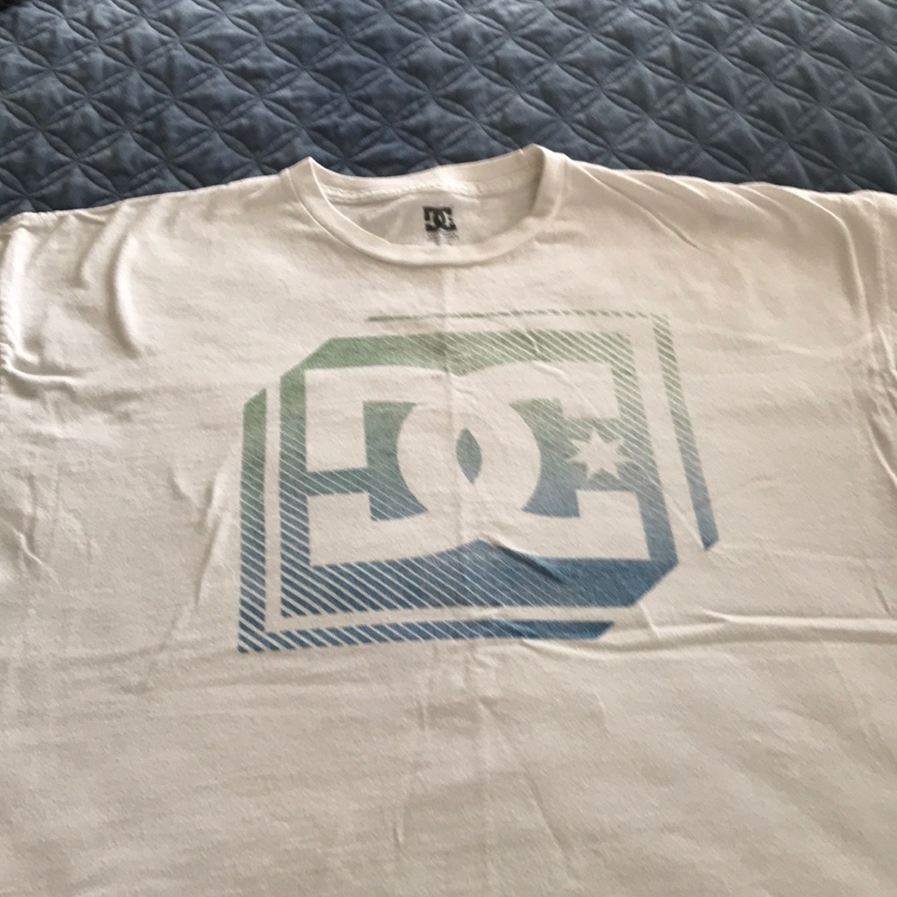 DC xxl tee